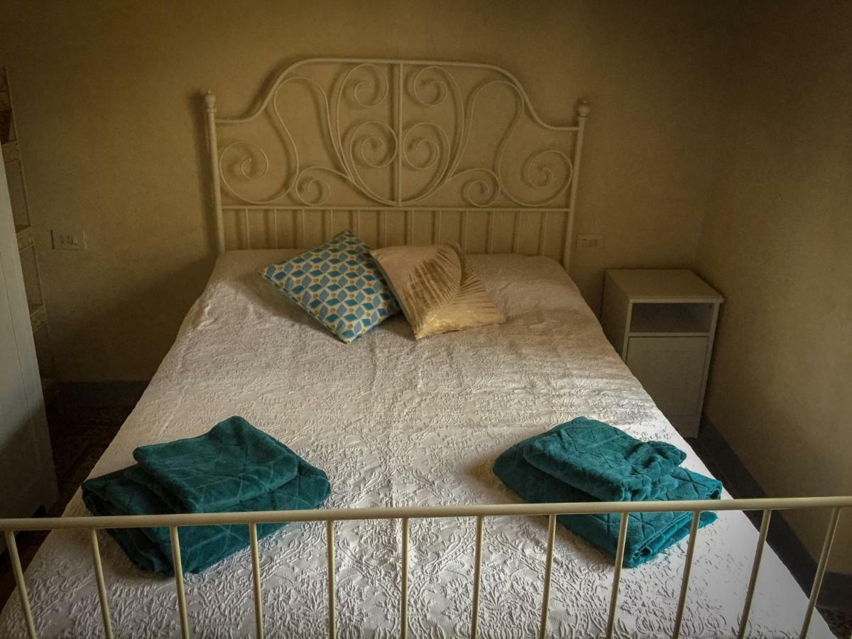 Calzaiuoli Luxury And Characteristic Florenz
