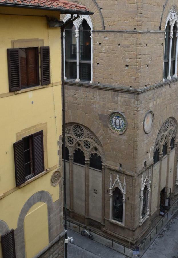Calzaiuoli Luxury And Characteristic Apartment Florenz