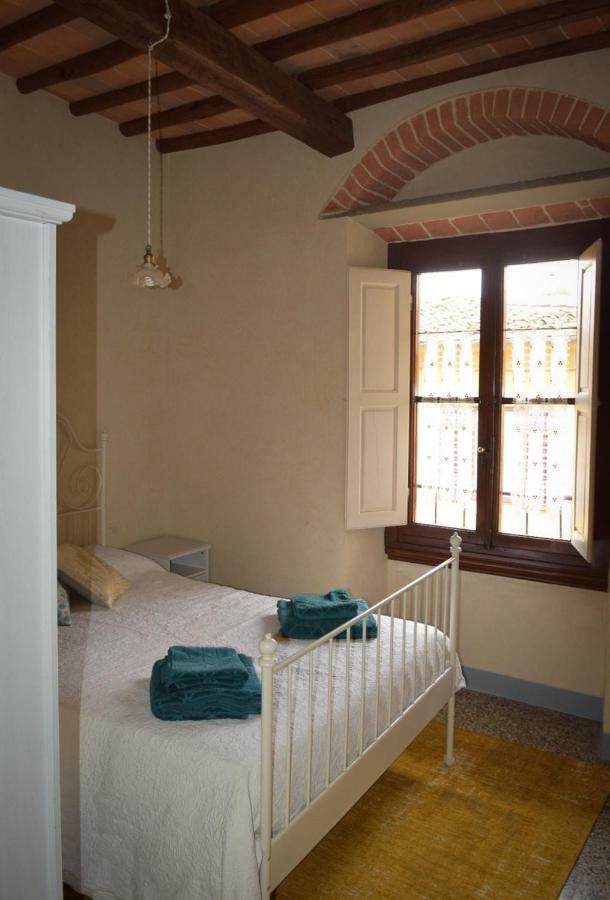 Calzaiuoli Luxury And Characteristic * Florenz