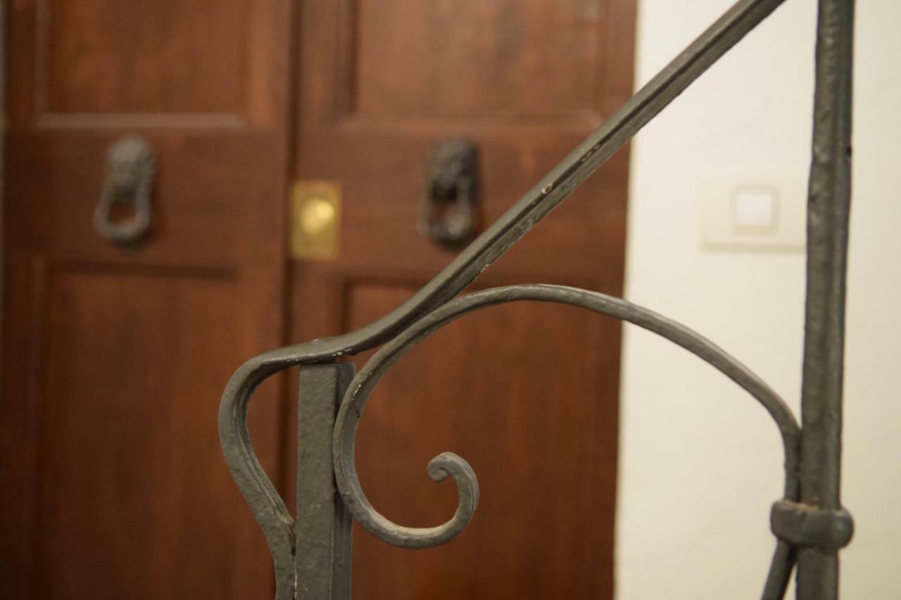 Calzaiuoli Luxury And Characteristic Apartment Florenz